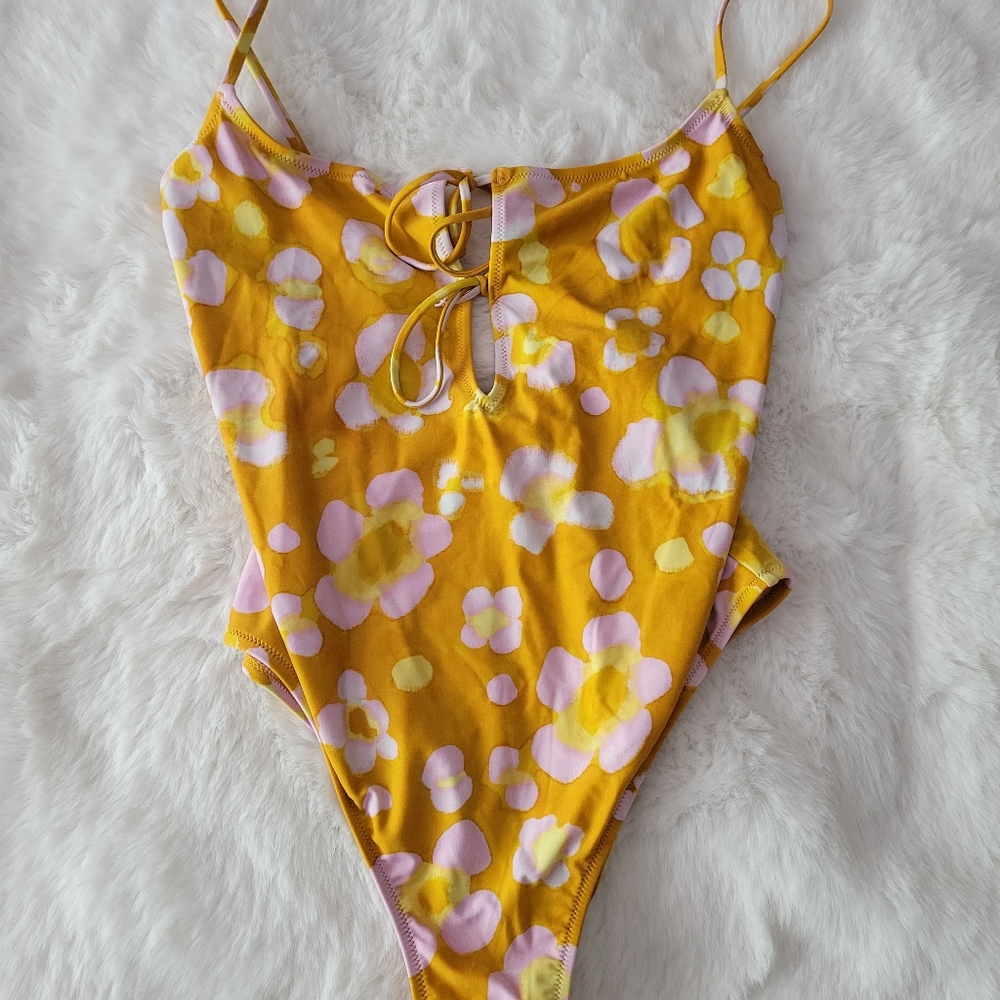 🐡MADEWELL SECOND WAVE TIE-FRONT ONE-PIECE SWIMSUIT IN WATERCOLOR FLORAL - Picture 6 of 9